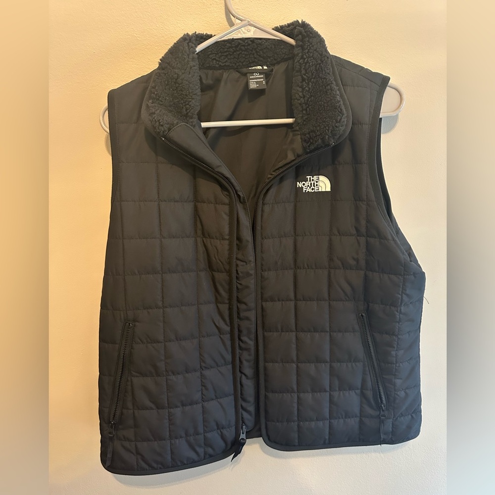 Women north face black vest